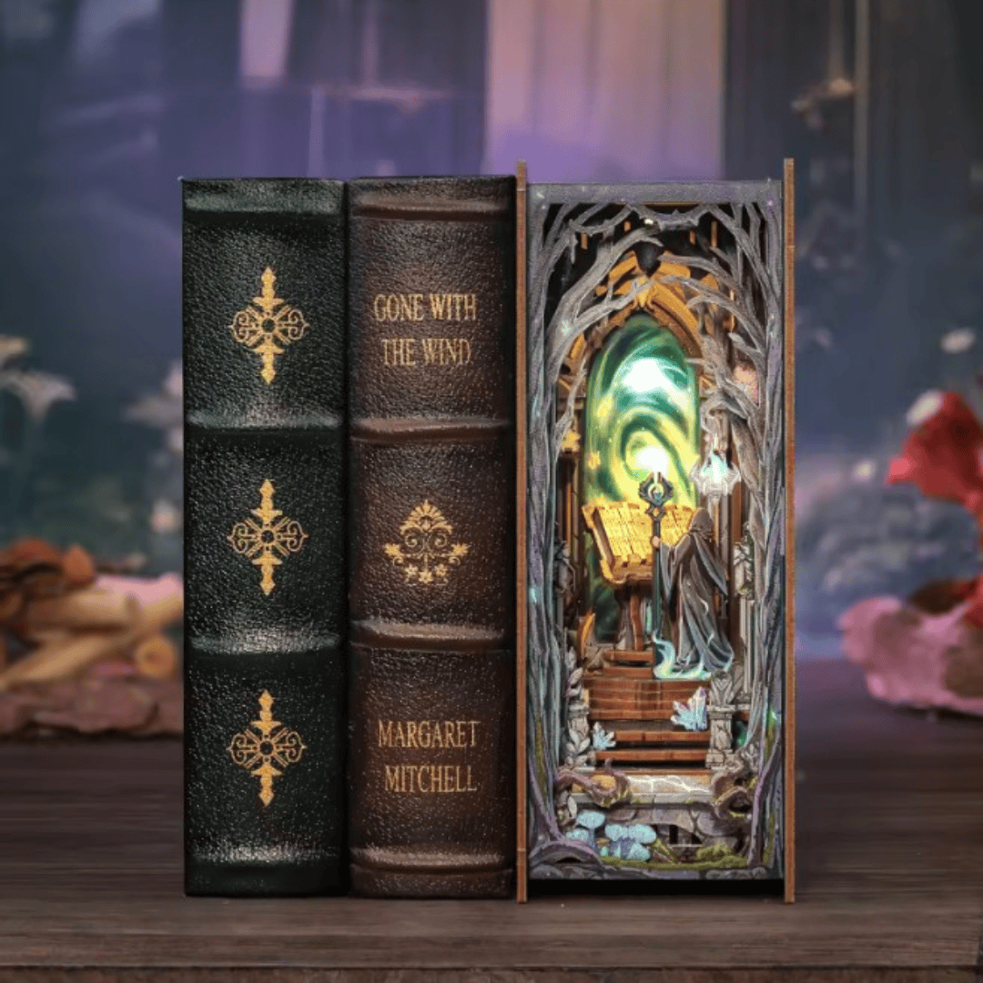 Book Nook Gate of Wonderland