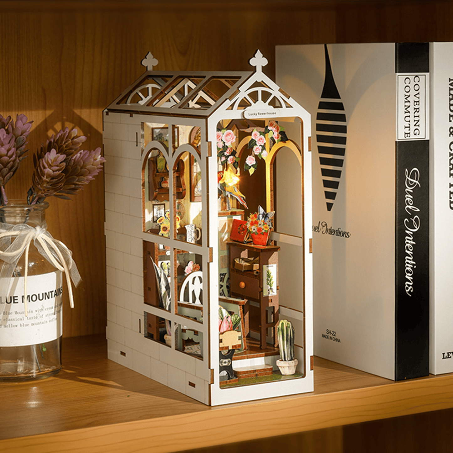 Book Nook Romantic Garden