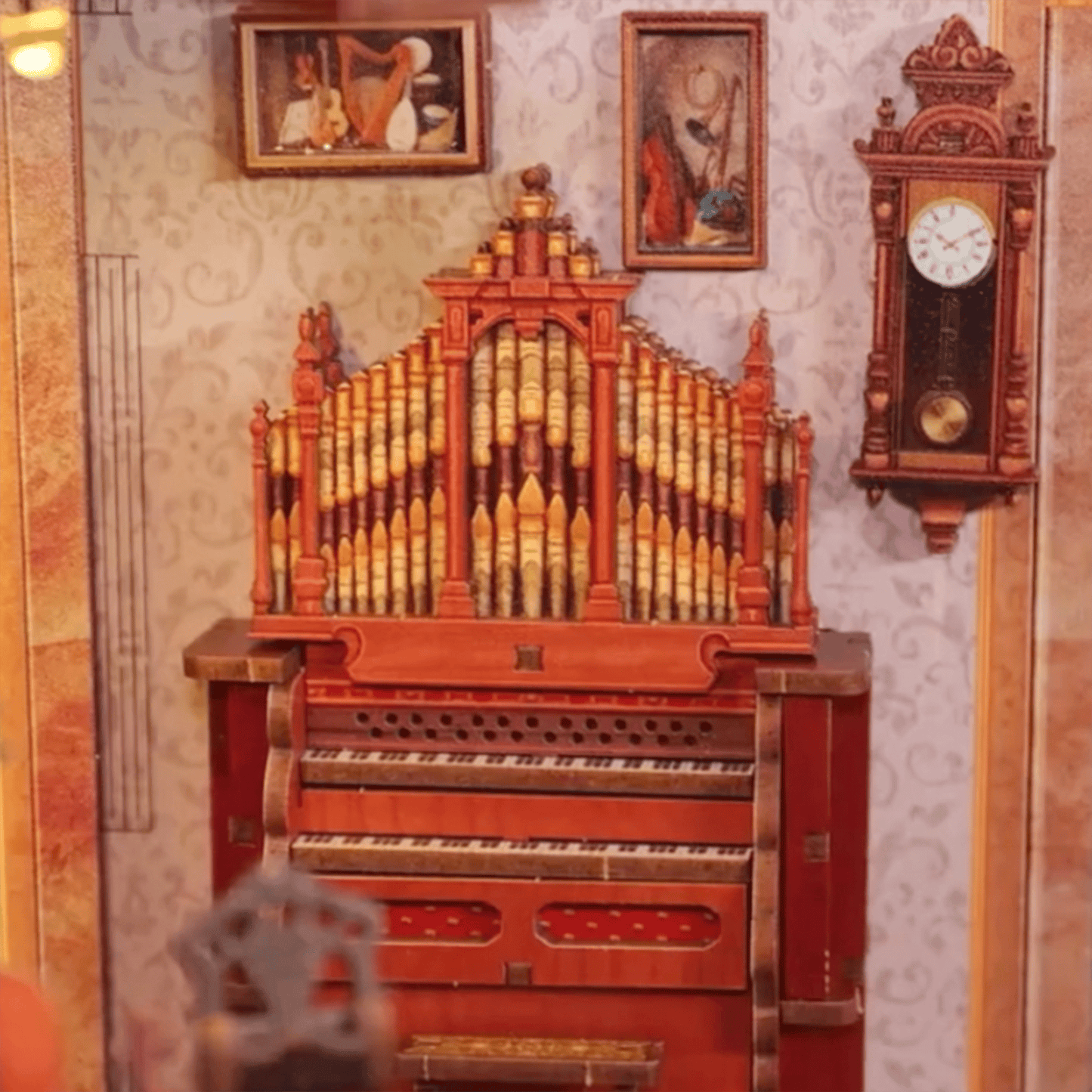 Book Nook Bach Strings