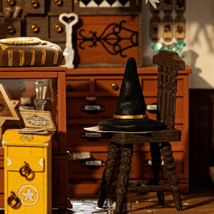 Book Nook Kiki's Magic Emporium