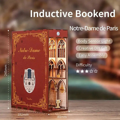 Book Nook Notre-Dame de Paris