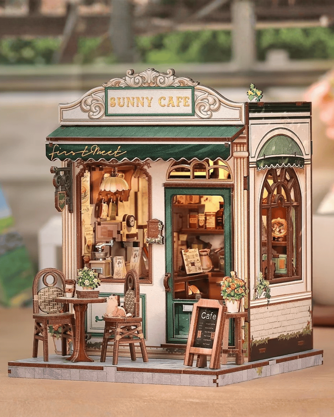 Book Nook Sunny Cafe
